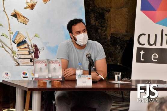 Armando Ravelo y Juan Carlos de Sancho presentarán sus obras este jueves en la Biblioteca Saulo Torón/Francisco Javier Santana y TA.   